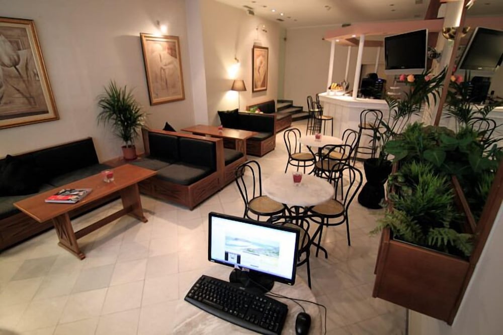 dal travel Achillion Hotel