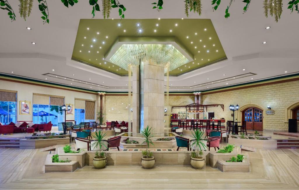 dal travel Dreams Beach Resort
