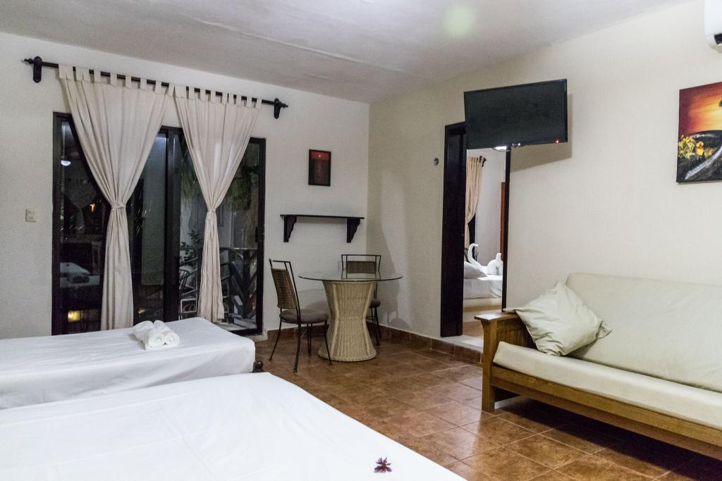 Hotel Moonshine Hotel