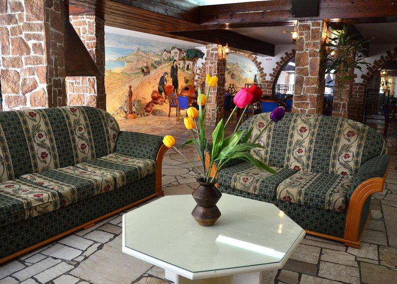 Best Western Plus Larco Hotel