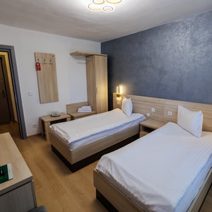 Hotel Apollo Wellness Club 3* cazare Sangeorgiu de Mures
