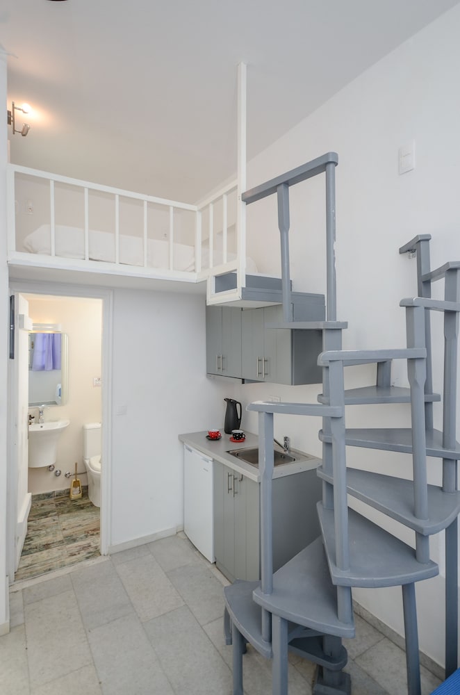 Hotel Depis Suites & Apartments