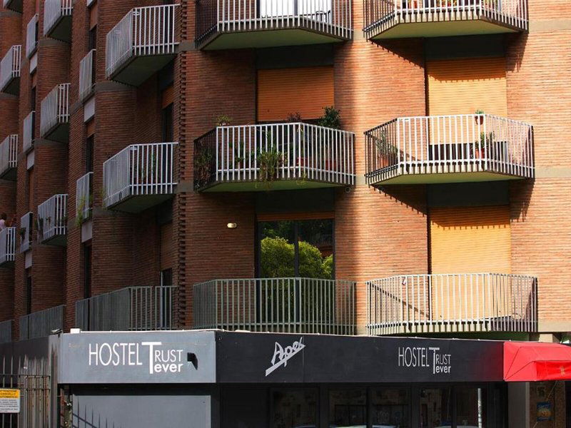 Hotel Hostel Trustever