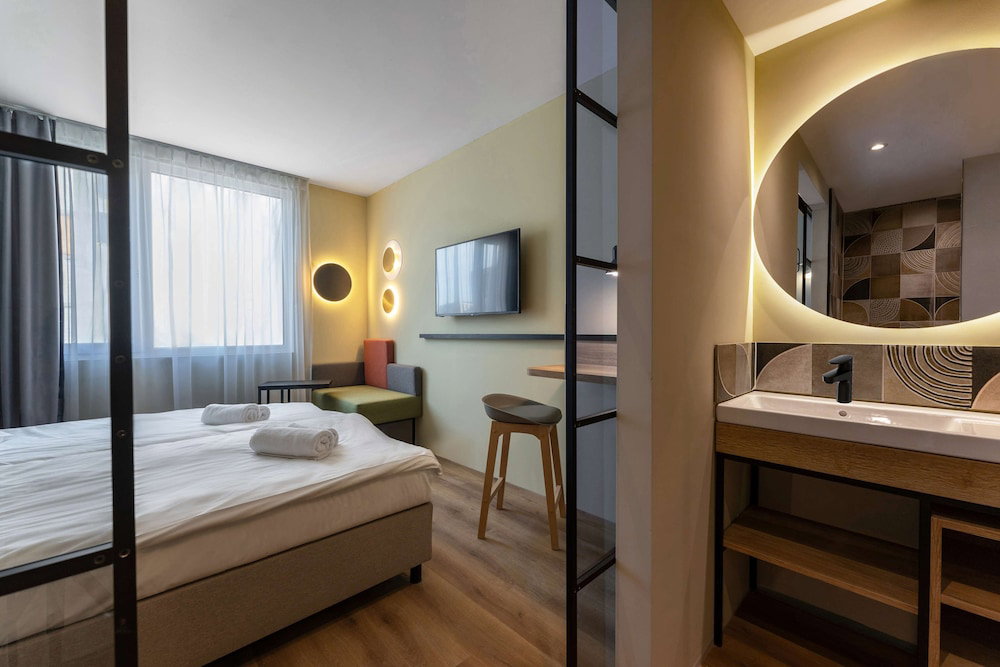 Hotel Campanile Krakow South Hotel
