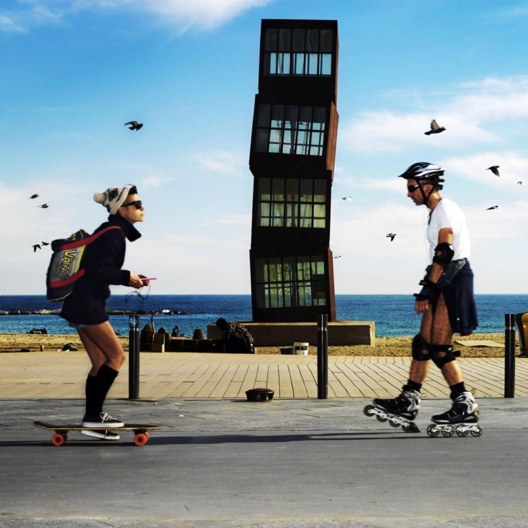 dal travel Latroupe Poblenou Beach