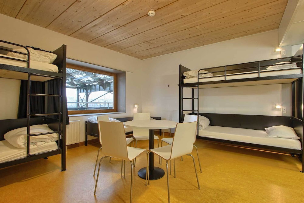 Auberge De Jeunesse Paris - Yves Robert