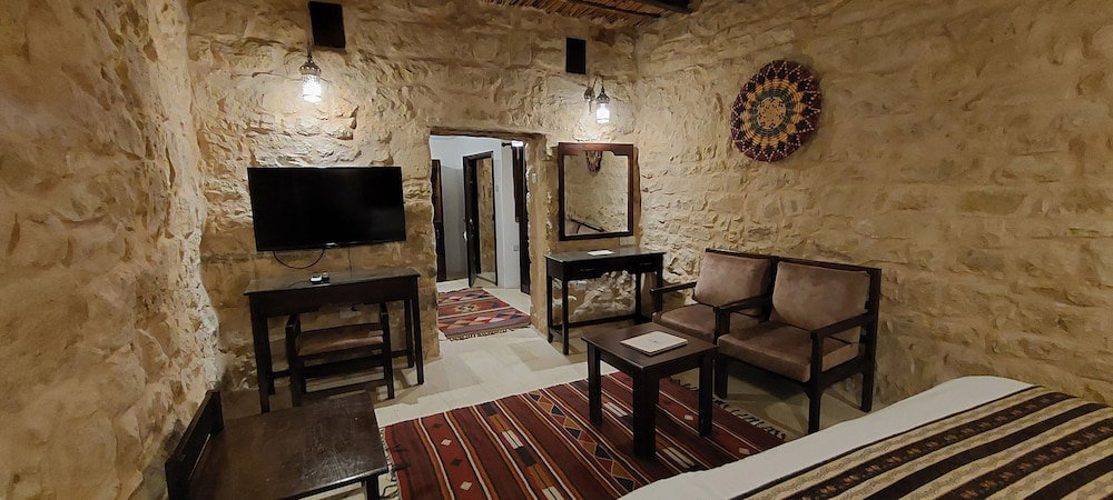 Hayatt Zaman Hotel And Resort