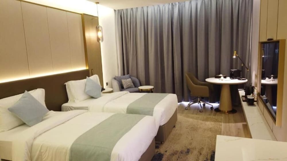 Hotel H Luxury Hotel