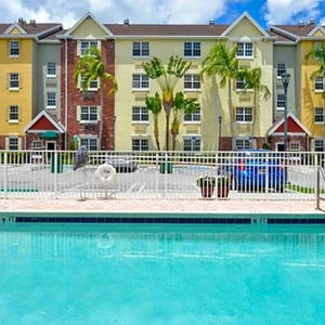 Sejur Candlewood Suites Miami Doral An Ihg Hotel vacanta Miami