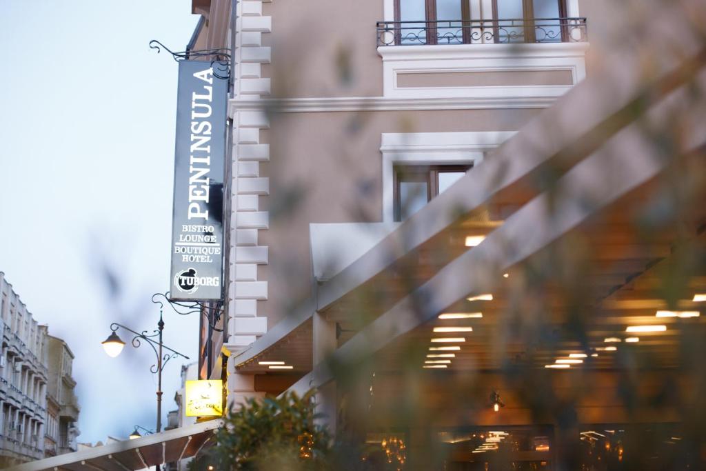 Hotel Peninsula Boutique Hotel