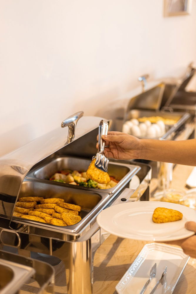 Hotel Ramada By Wyndham Astana