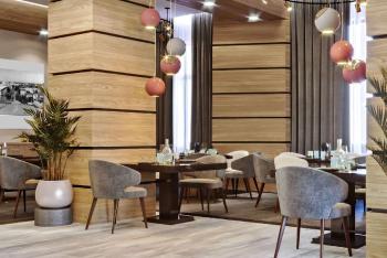 Hotel Ramada By Wyndham Nur - Sultan