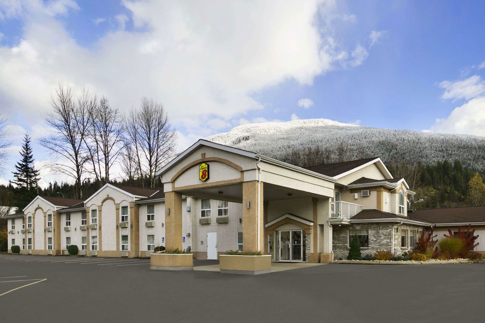 Hotel Super 8 By Wyndham Revelstoke Bc