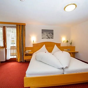 Hotel Garni Tyola cazare Ischgl