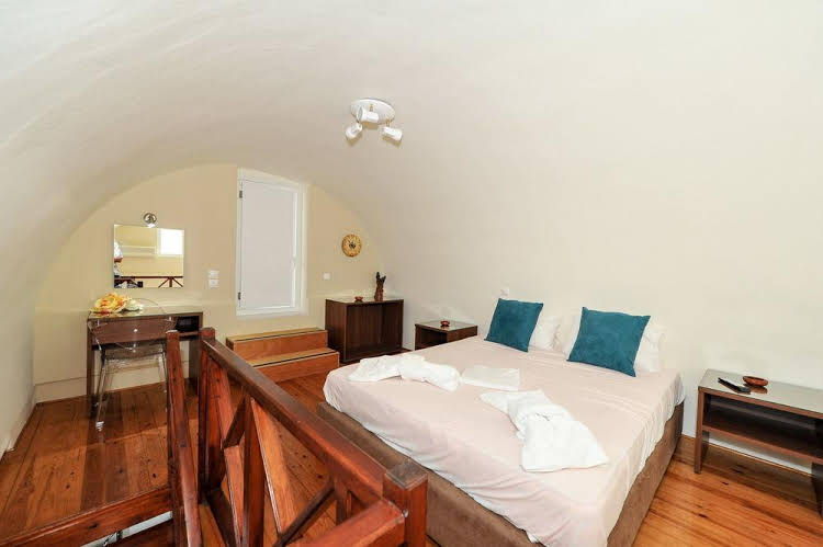 Villa Asterolithos