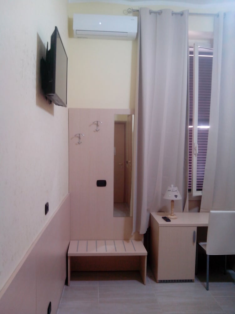 Hotel Guest House Hola Roma