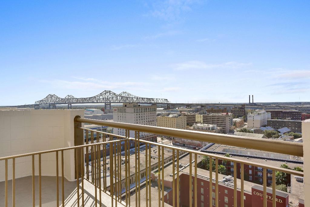 Hotel Embassy Suites By Hilton New Orleans