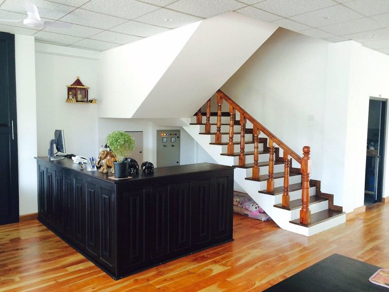 Landd Lodge