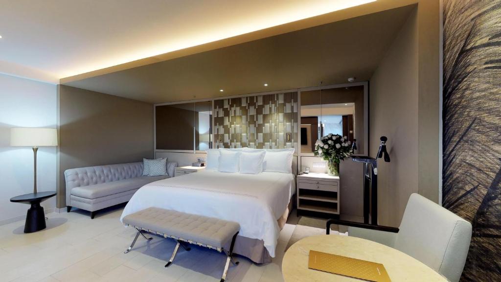 Hotel El Embajador Royal Hideaway