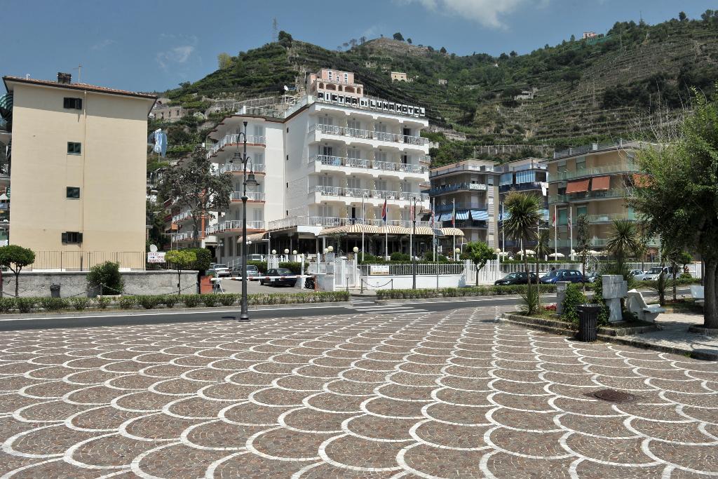 Hotel Pietra Di Luna Hotel