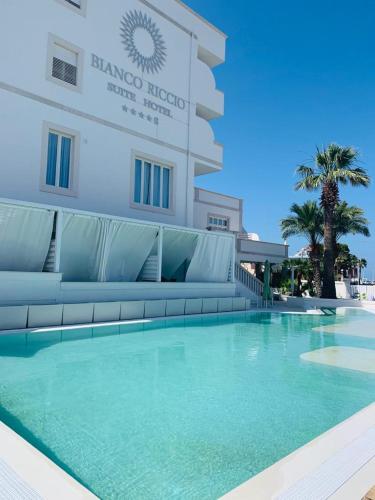 Bianco Riccio Suite Hotel