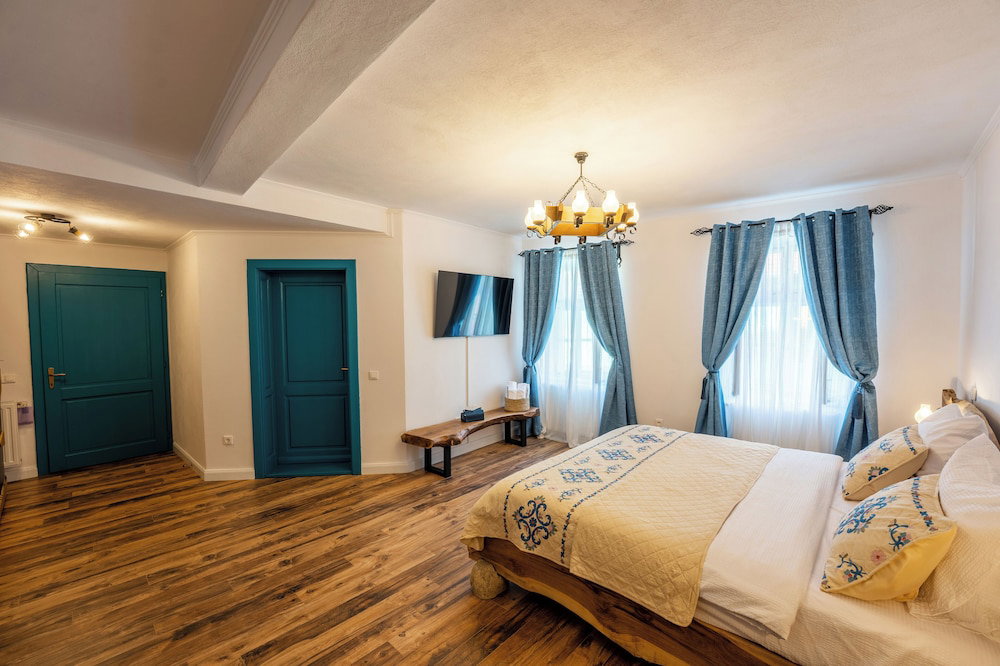 Blue House Citadel Elite Sighisoara
