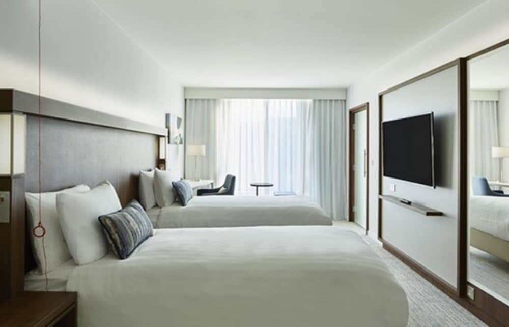 Courtyard By Marriott Inverness Airport