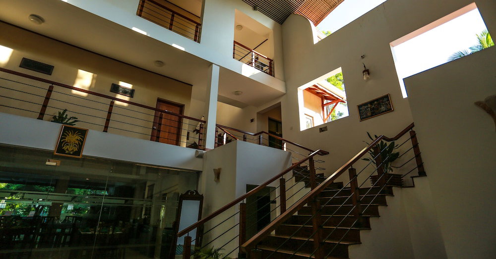 Lavendish Okrin Hotel