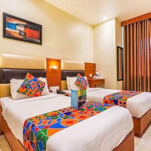 Hotel Fabhotel Liwa International cazare Mumbai
