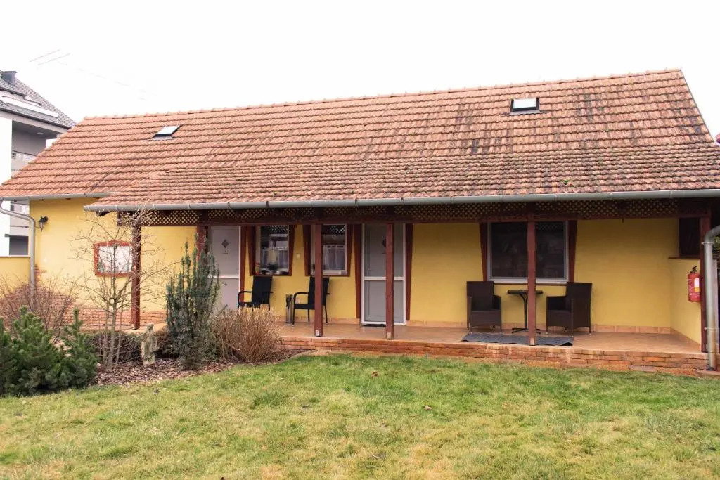 Borostyan Apartmanhaz