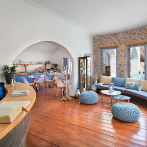 Sejur Meltemi Luxury Suites vacanta Santorini