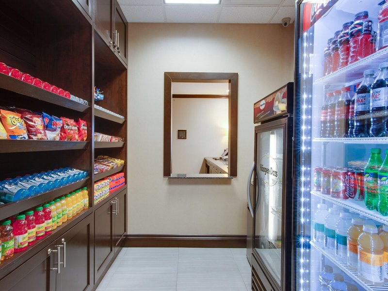 Hotel Holiday Inn Express And Suites Ottawa East Orleans