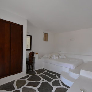 Hotel Petra Holiday Village cazare Ios