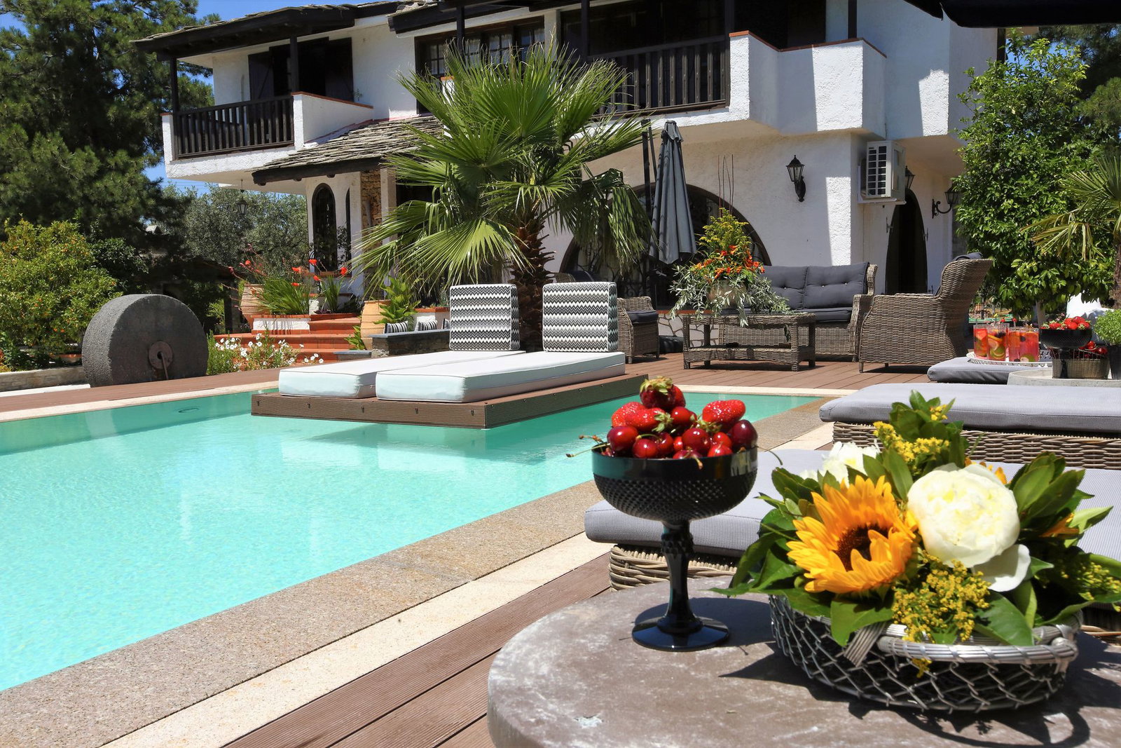 Byblos Luxury Villas