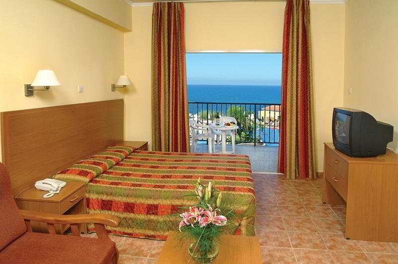 dal travel Mare Paphos