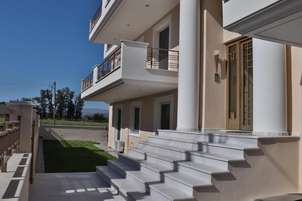 Aria Luxury Apartments