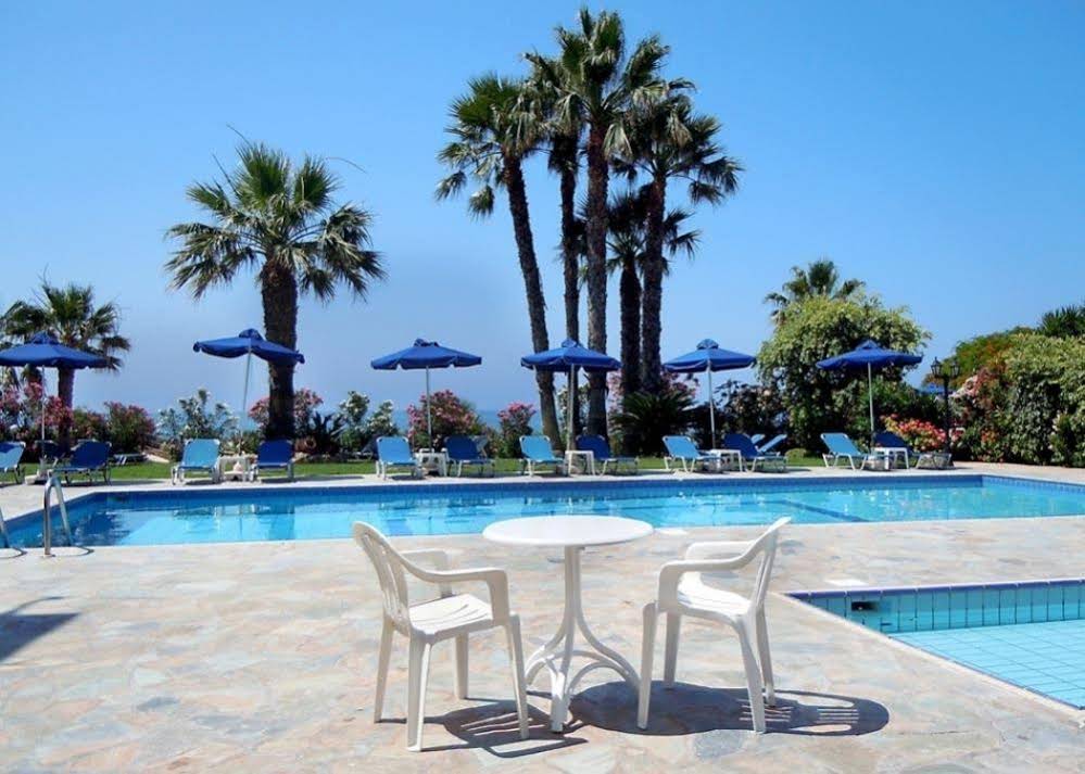 Rododafni Beach Apartments