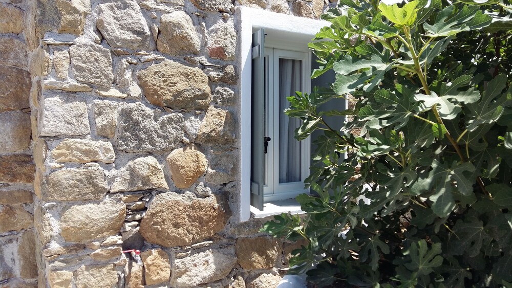 Antoninis Village