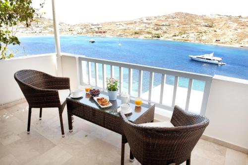 Vana Holidays