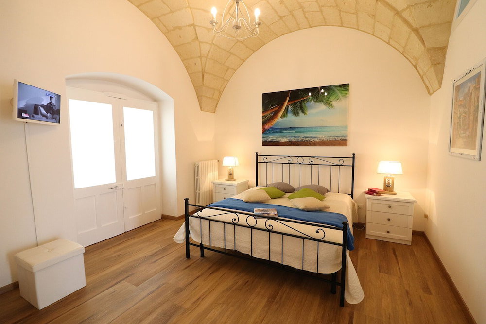 Hotel Glenda Historic House In Otranto