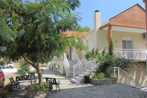 Hotel Menta Studios cazare Skala Potamias