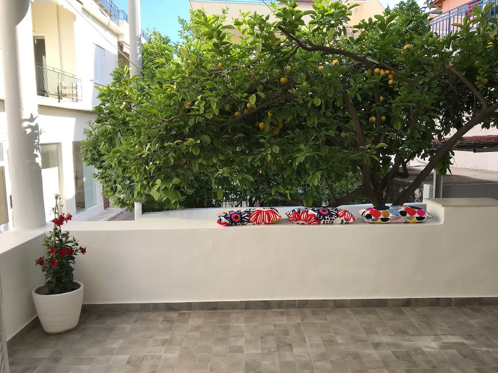 Dina's House