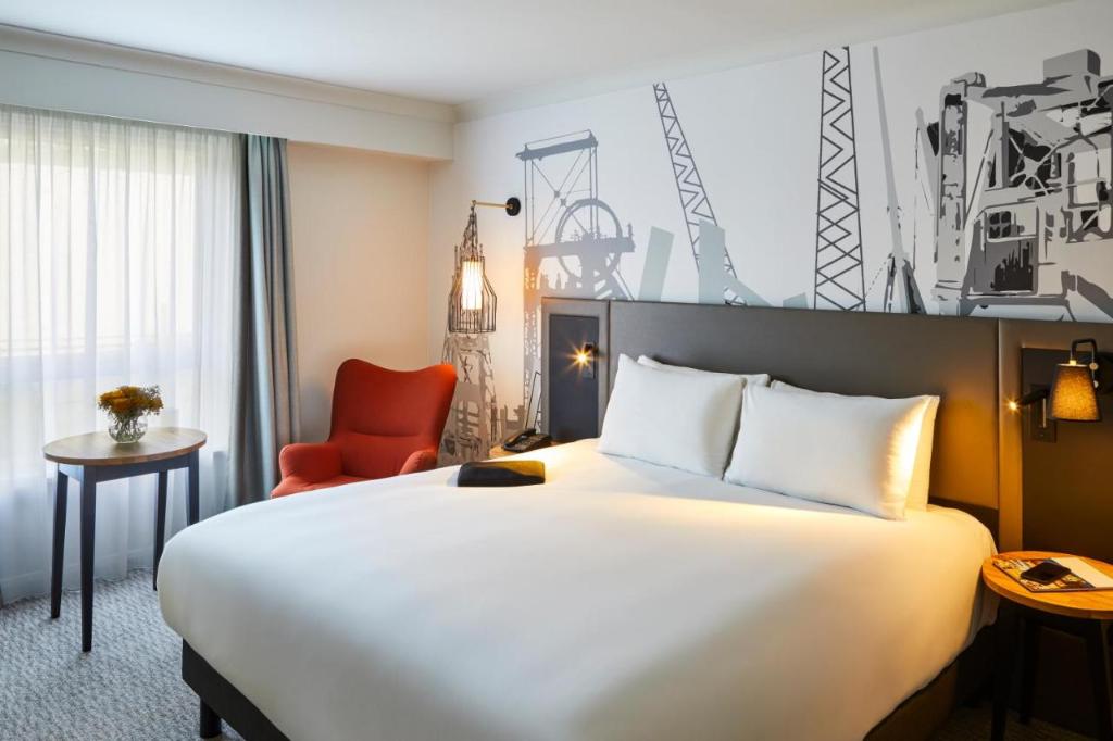 Mercure Cardiff North Hotel