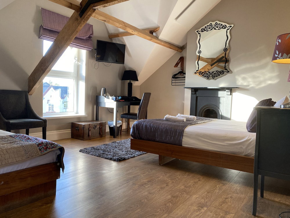 Number One Hundred B&B