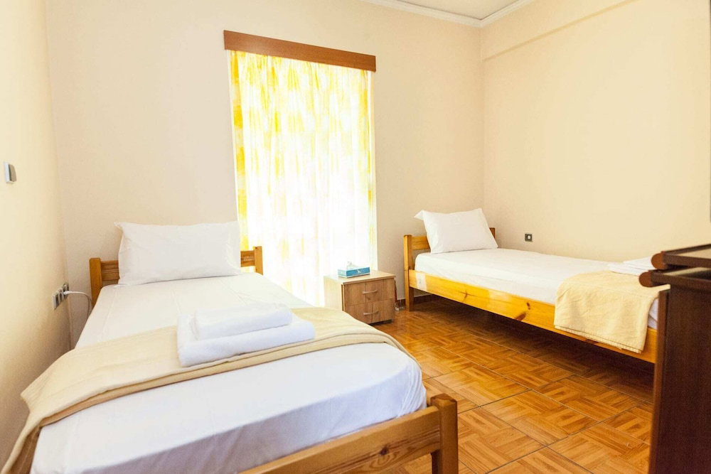 Cute One Bedroom Apartment In Pireas