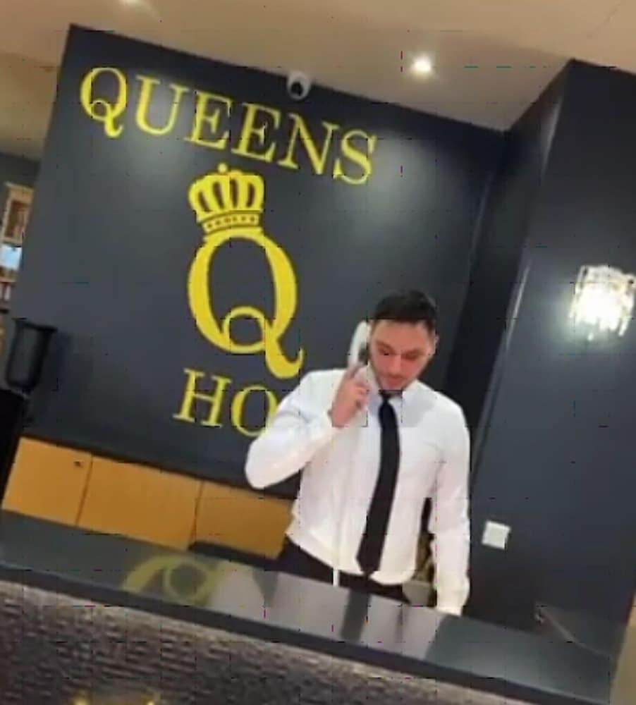 Hotel Queens Leriotis