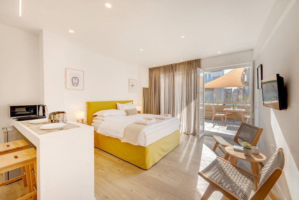 Executive Apartment With Private Terrace-D