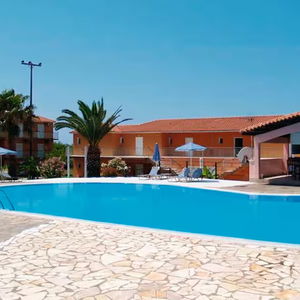 Hotel Bessie's Village cazare Svoronata