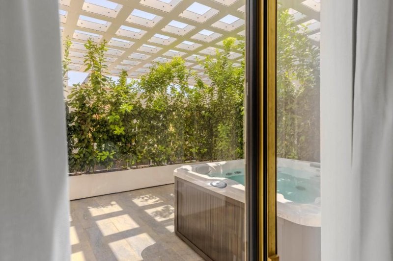 Dome Hotel