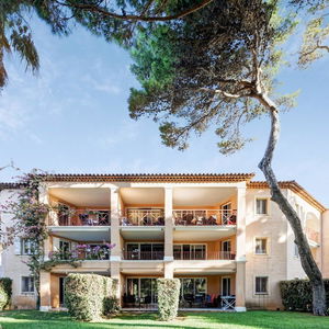 Hotel Pierre & Vacances Residence La Pinede cazare Hyeres